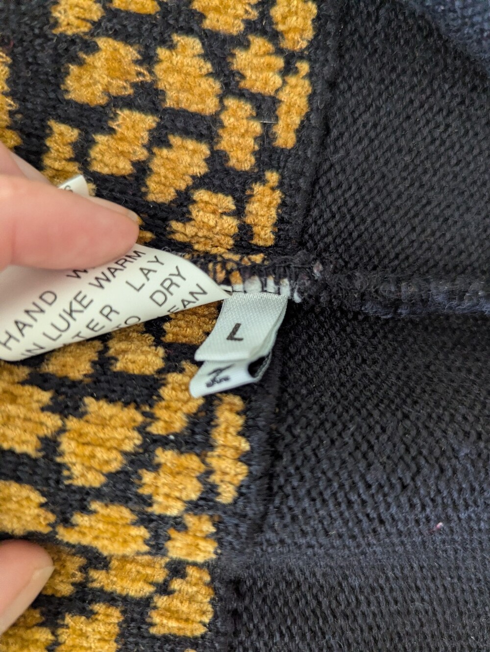 Vintage 90s Tiger Print Long Cardigan With Embroidered Tigers - Picture 13 of 13